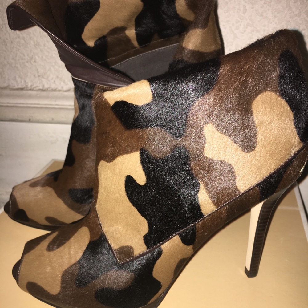 Michael Kors Camouflage heels